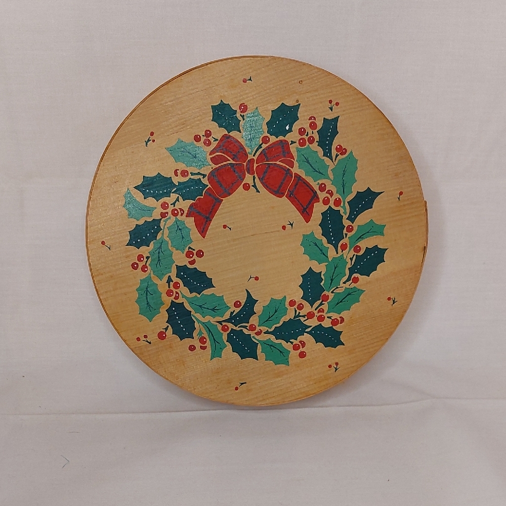 Hallmark Red and Green Holiday Wreath Decor